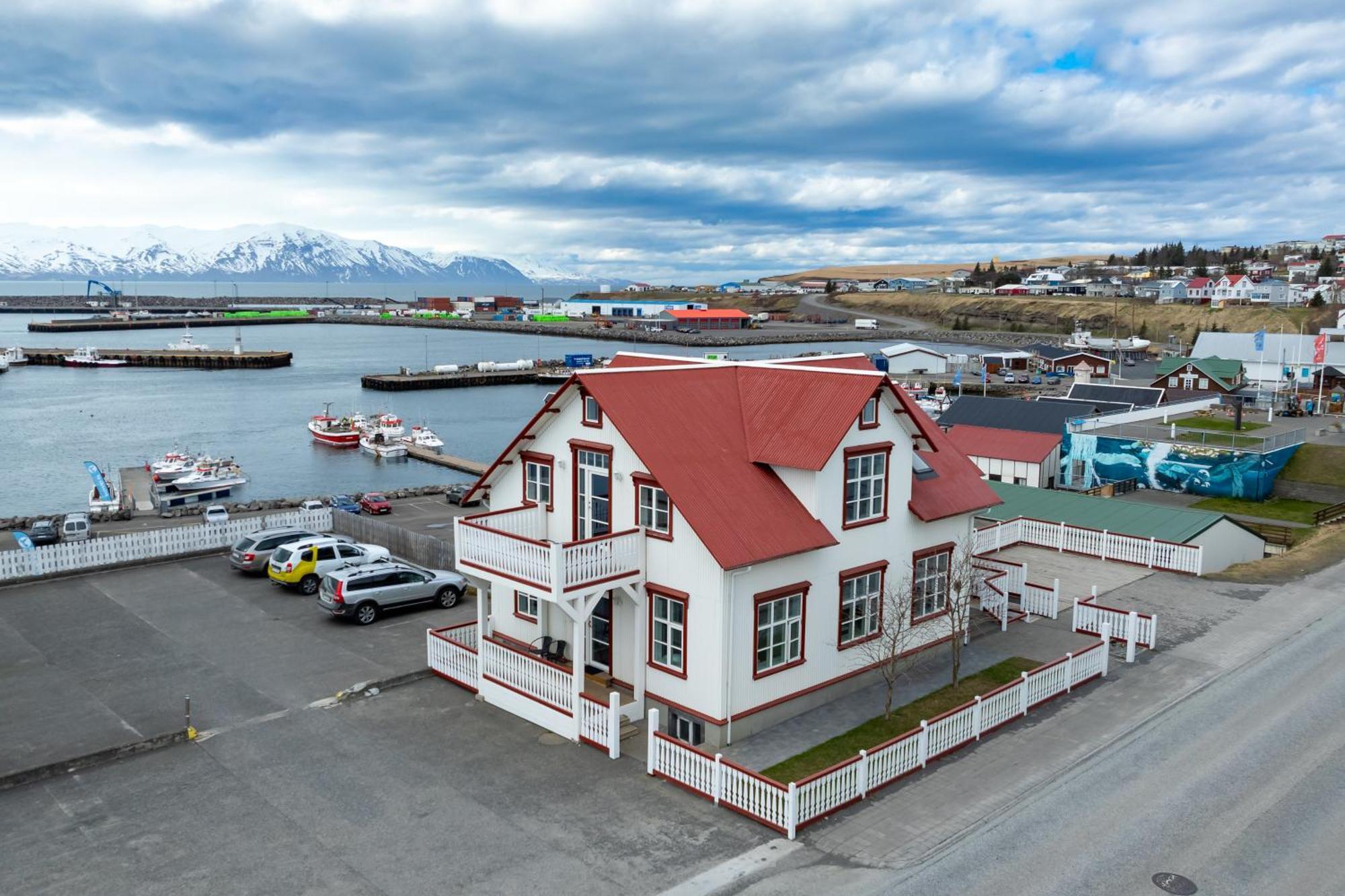Bjarnabuth Apartment Húsavík Екстериор снимка