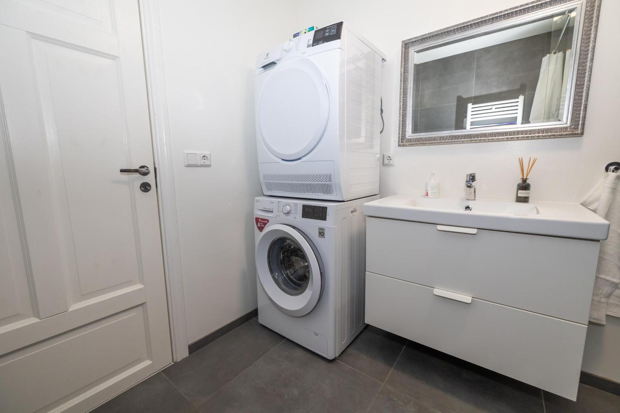 Bjarnabuth Apartment Húsavík Екстериор снимка